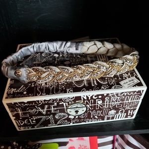 Henri Bendel headband